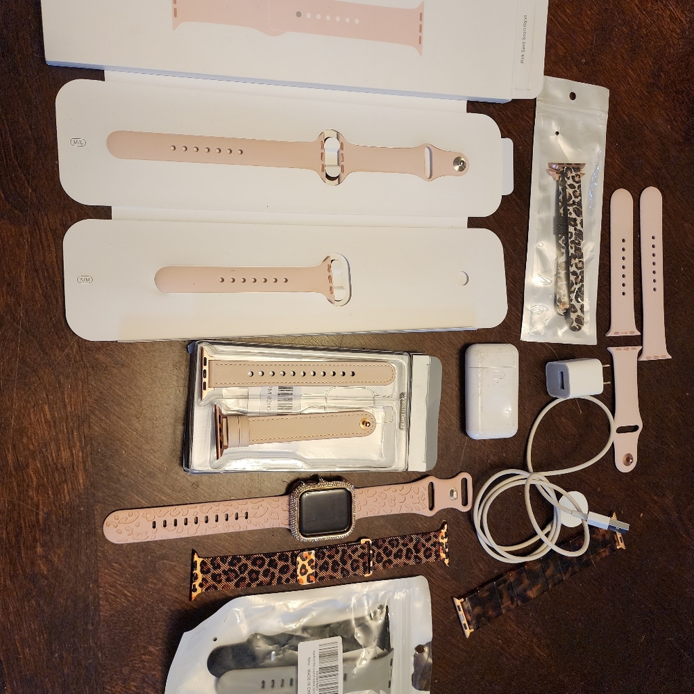 Apple iWatch Series 5 40 mm PLUS bumper, bands, and chargers